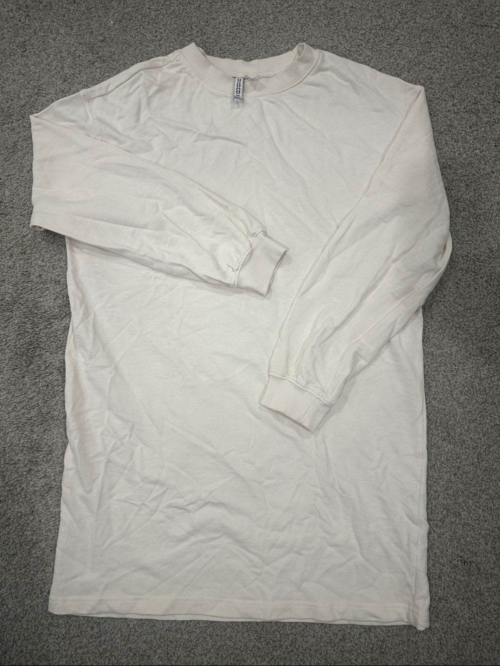 H&M Off-White Long-Sleeve Crewneck Shirt